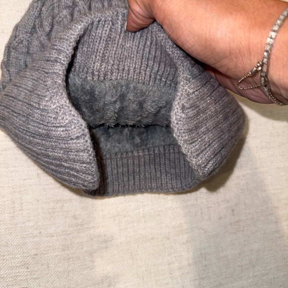 UGG dark heather gray beanie - Picture 3 of 3